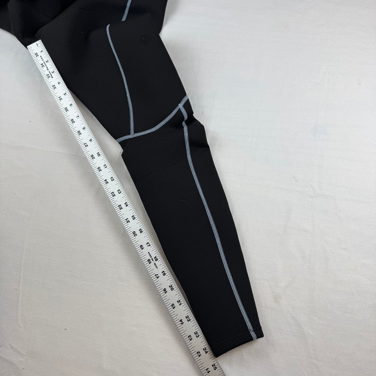 Head Wave 3/2 MM Steamer Lady Wetsuit - Size 4 - New