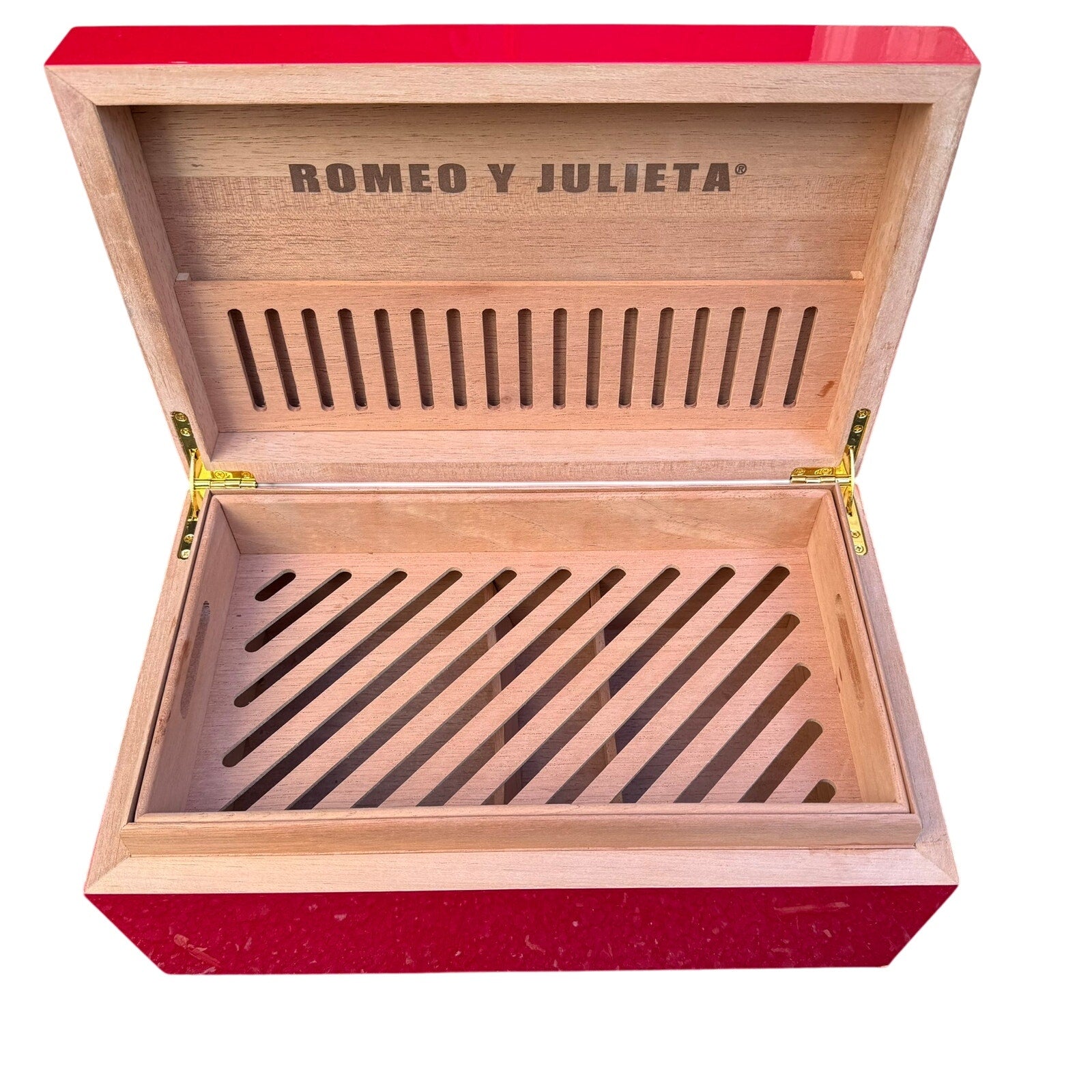 Romeo y Julieta Cigar Humidor