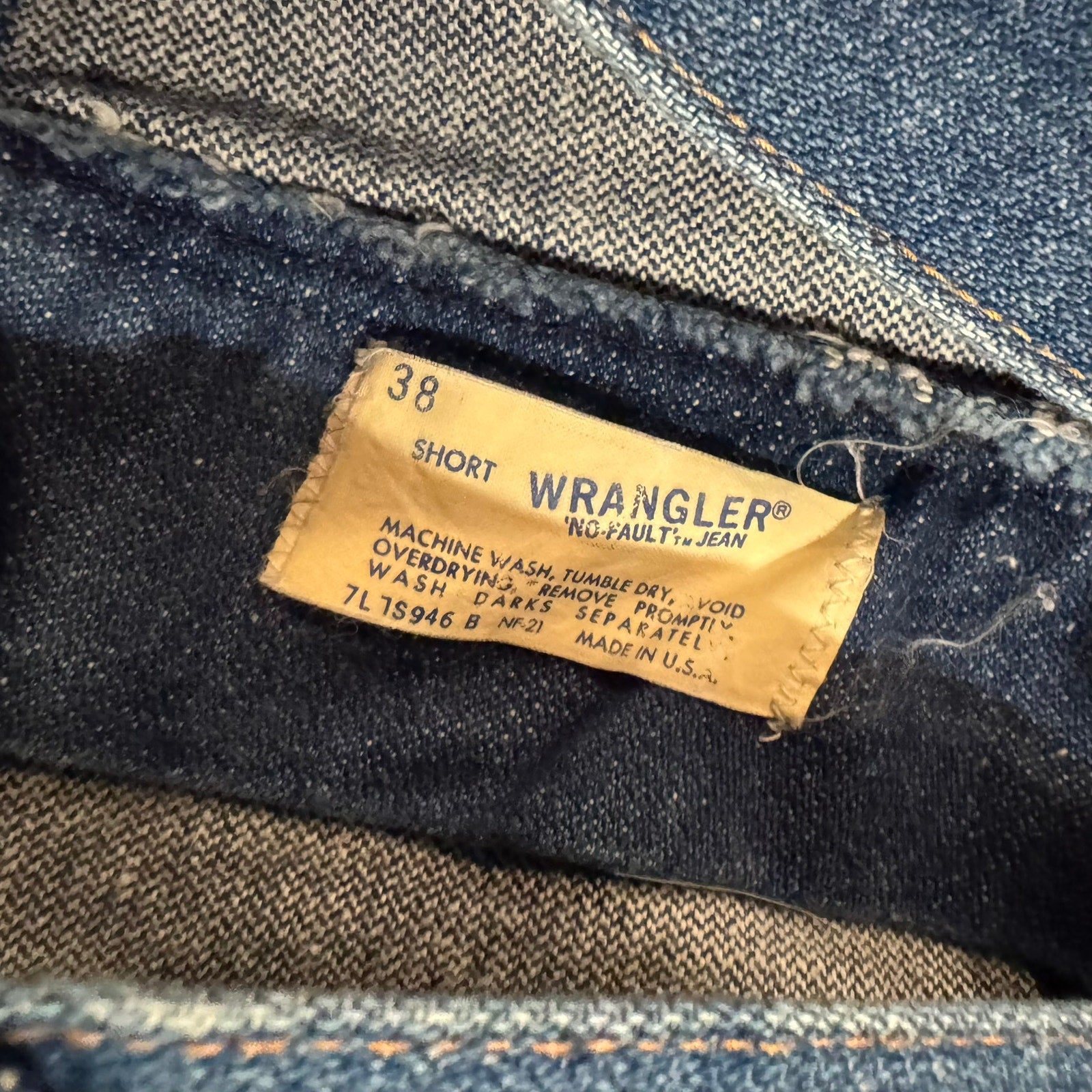 Vintage 70s Wrangler "No Fault" Jeans - Size 38 Short