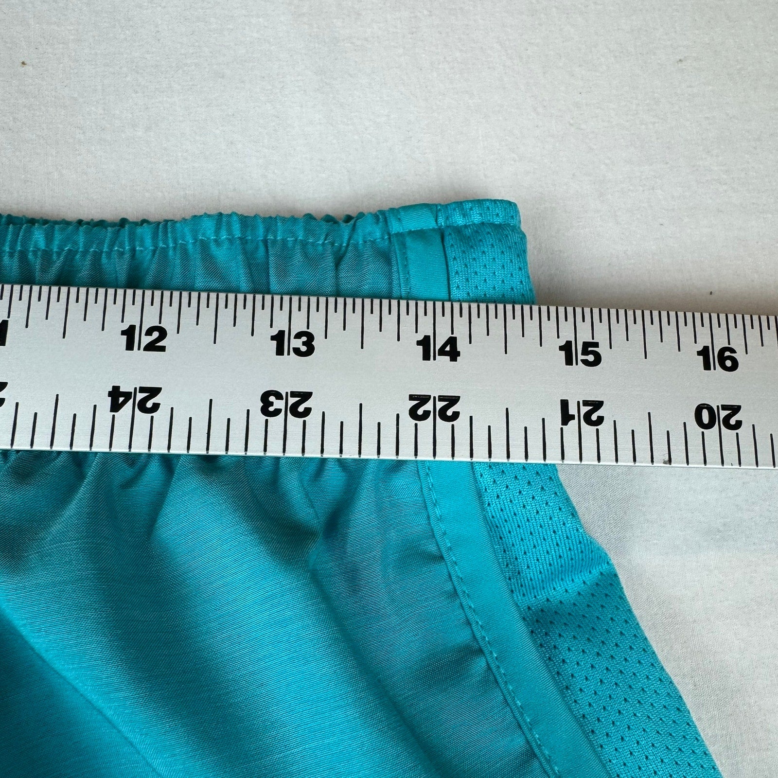 Nike Tempo Running Shorts - Women's Medium - New with Tags