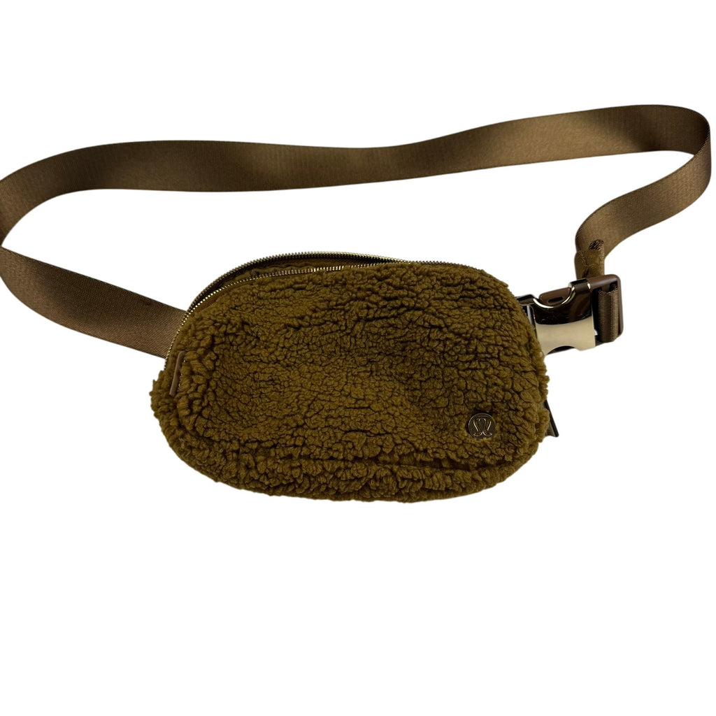 Lululemon Everywhere Belt Bag