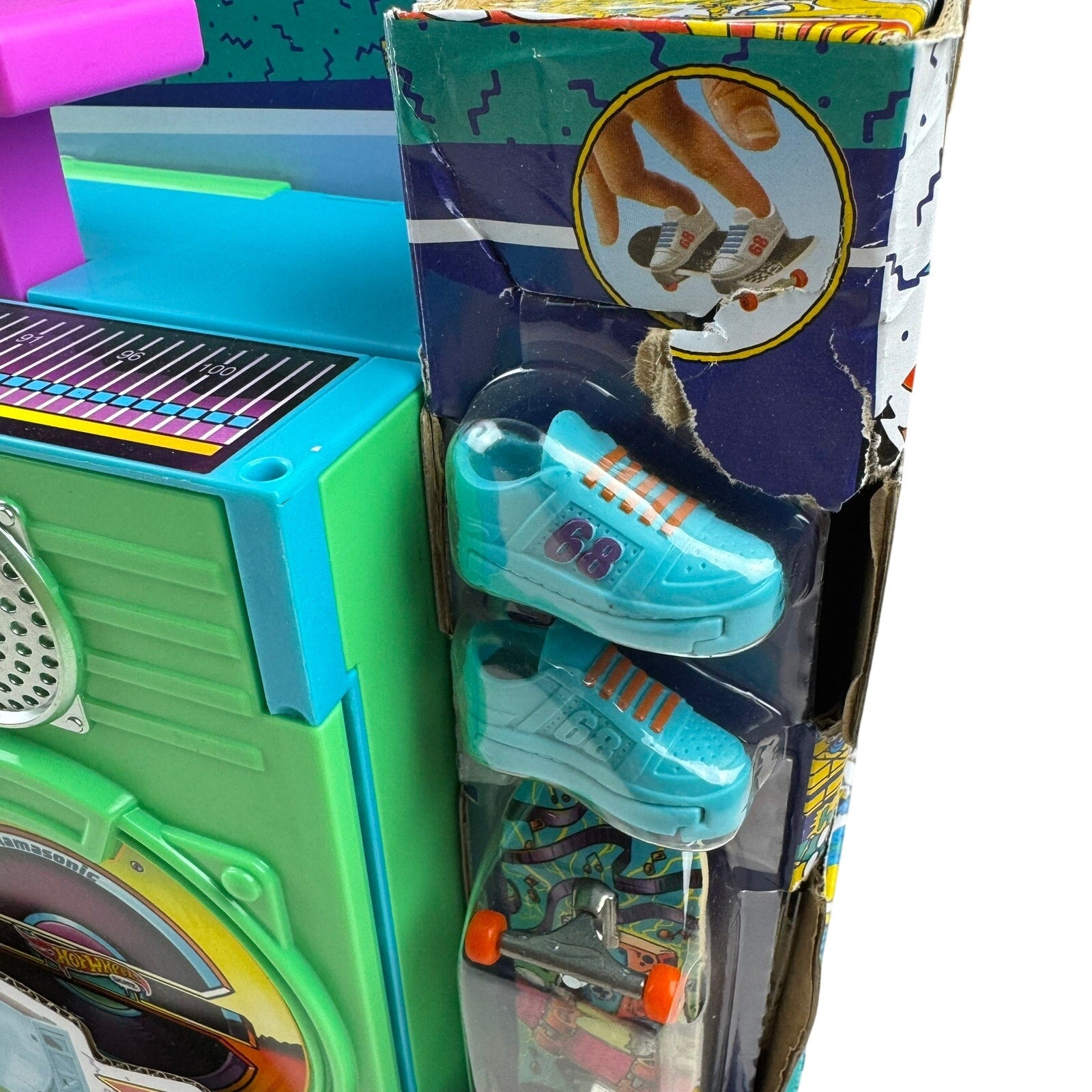 Hot Wheels Boombox Skate Set - New in Box