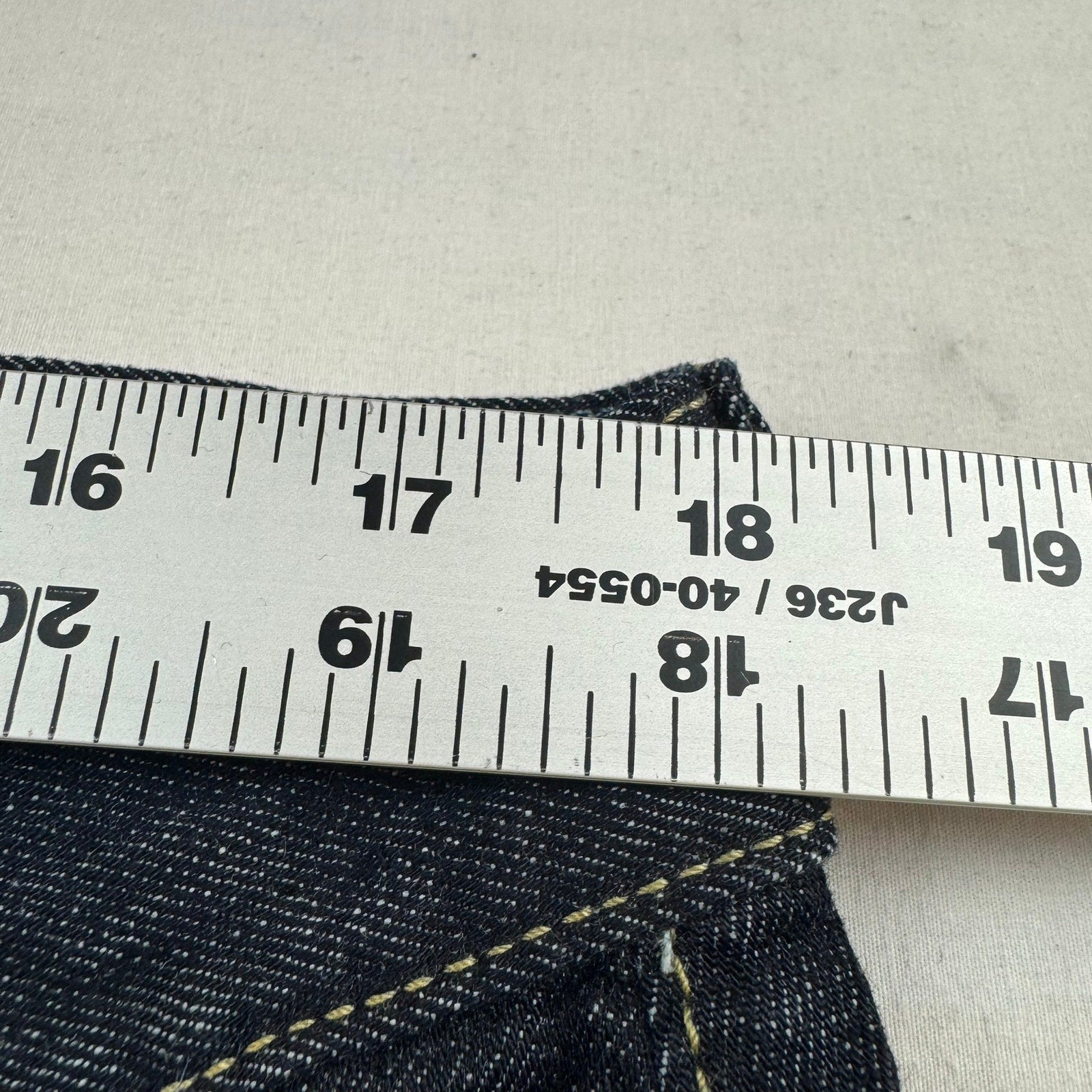 John Varvatos Bowery Straight Jeans Size 38