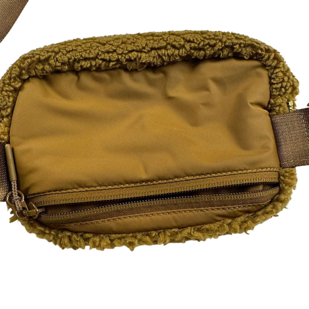 Lululemon Everywhere Belt Bag
