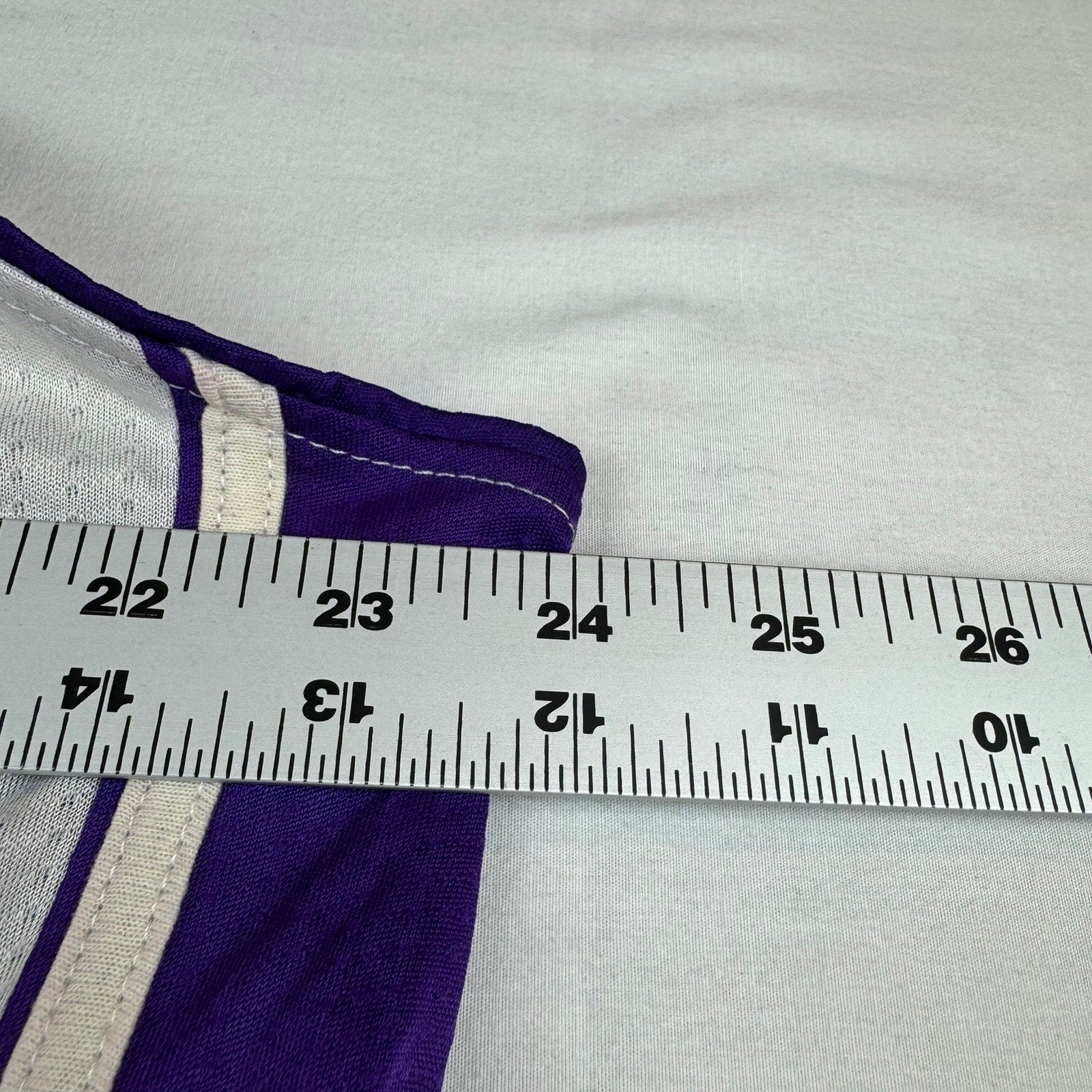 Vintage Los Angeles Lakers Jersey - Size XL